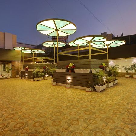Hotel The Lotus Park Ahmedabad Exterior foto