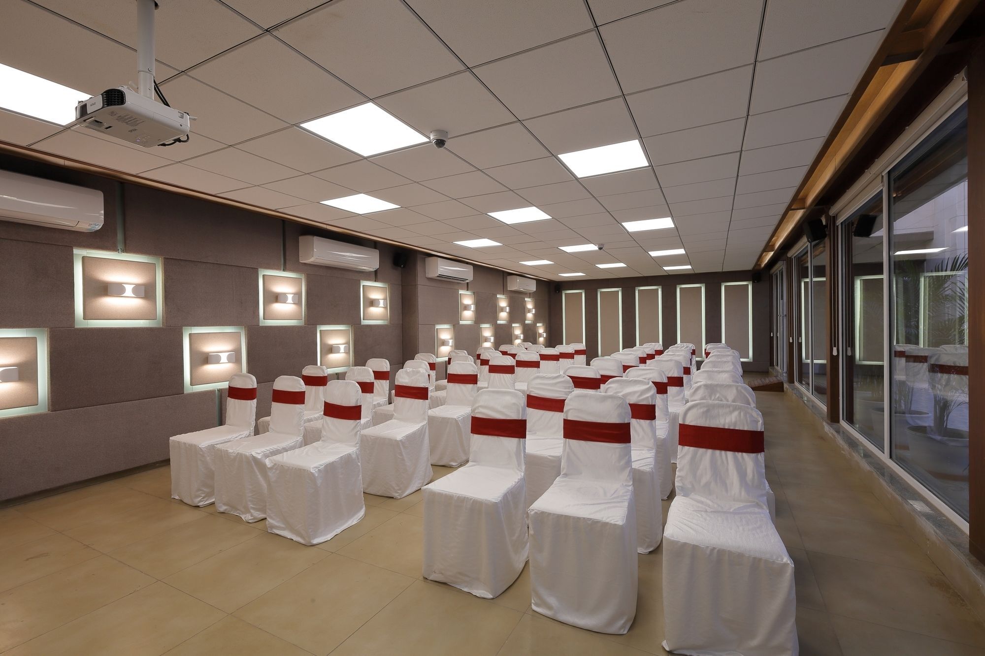 Hotel The Lotus Park Ahmedabad Exterior foto